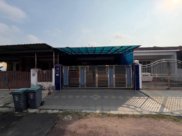 Terraced House for sale in Ulu Tiram, Johor