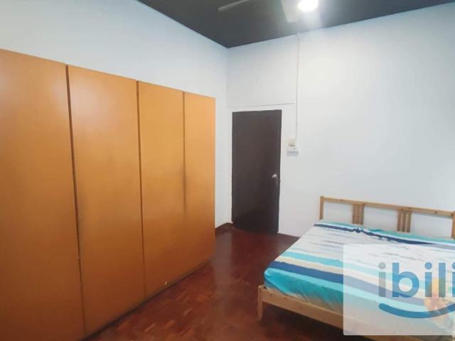 Room for rent in Sendayan Village, Negeri Sembilan