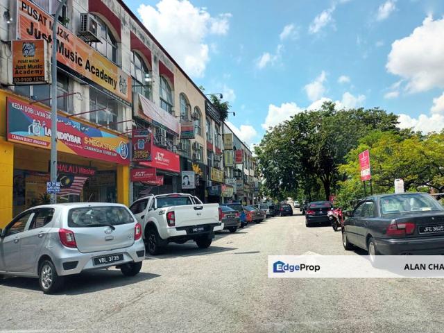 Shop for rent in Country Heights Damansara, Kuala Lumpur