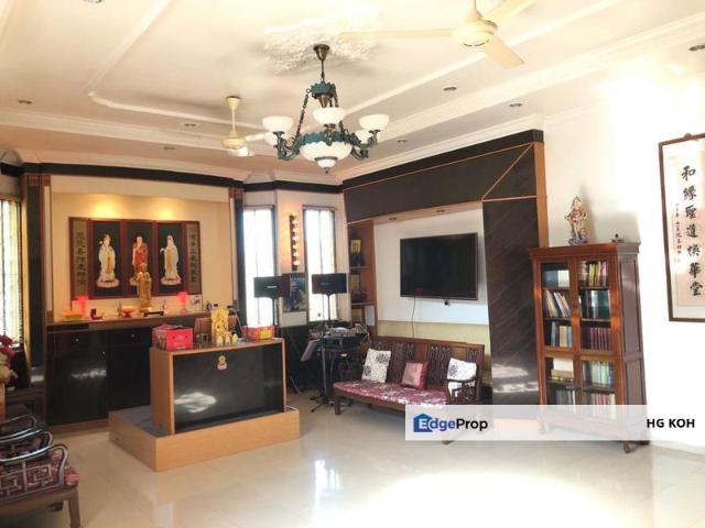 House for sale in Malaka