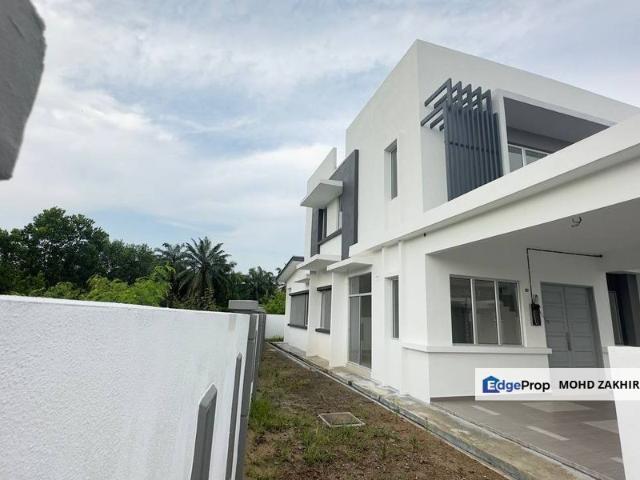 House for sale in Malaka