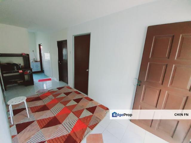 House for sale in Malaka