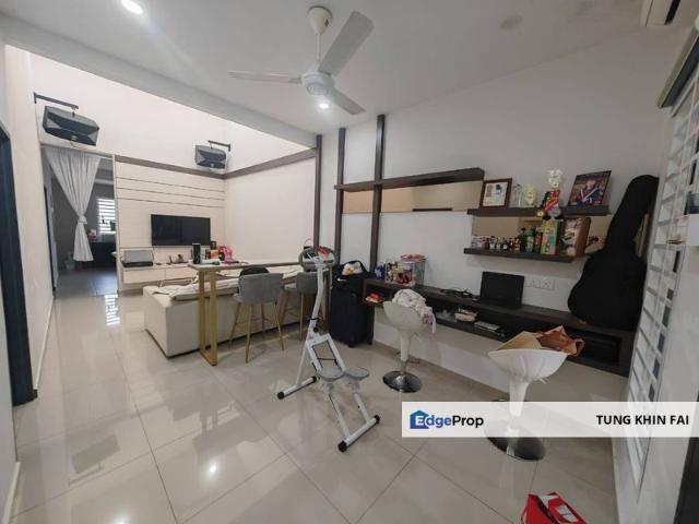 House for sale in Malaka