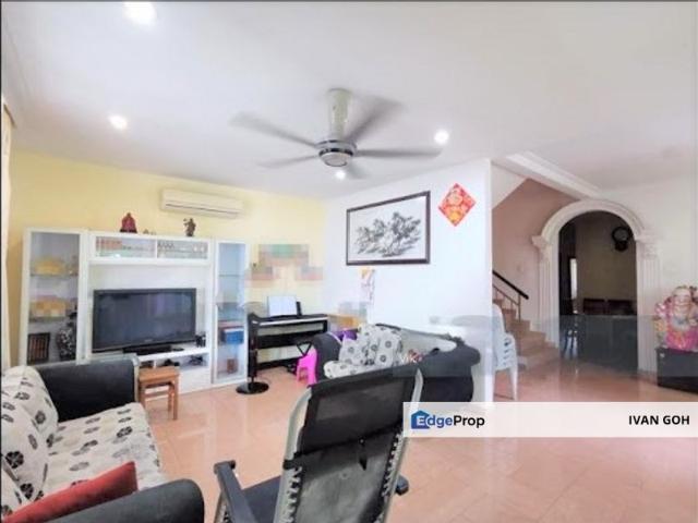 House for sale in Malaka