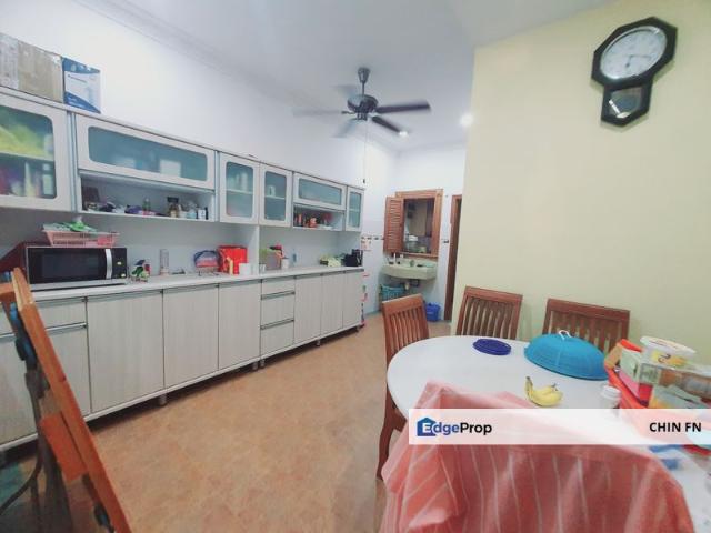House for sale in Malaka