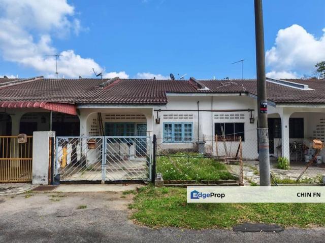 House for sale in Malaka