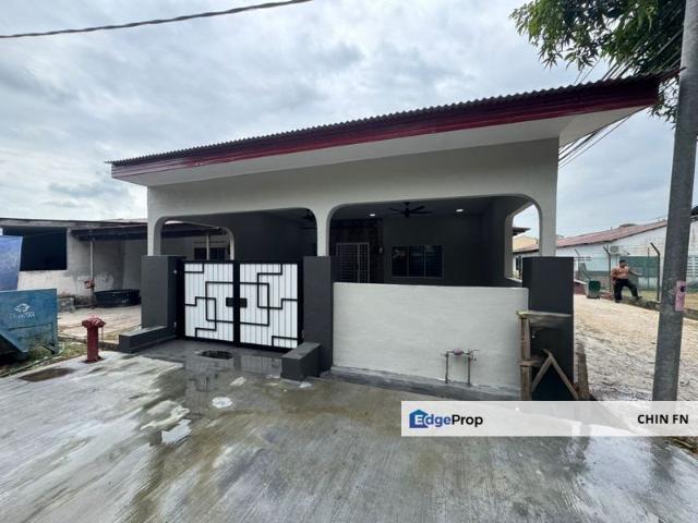 House for sale in Malaka