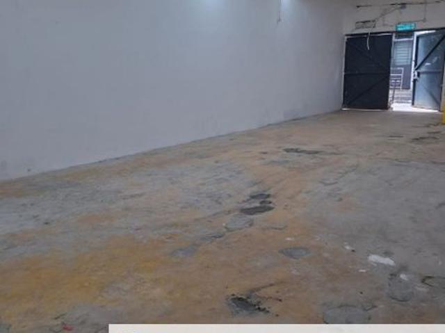 Shop for sale in Taman Bukit Dahlia, Masai