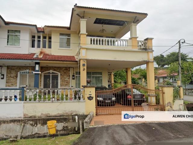 House for sale in Malaka