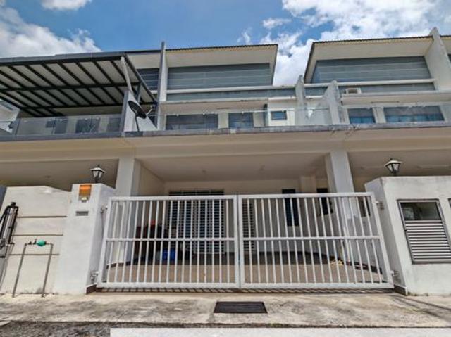 House for sale in Sendayan Village, Negeri Sembilan