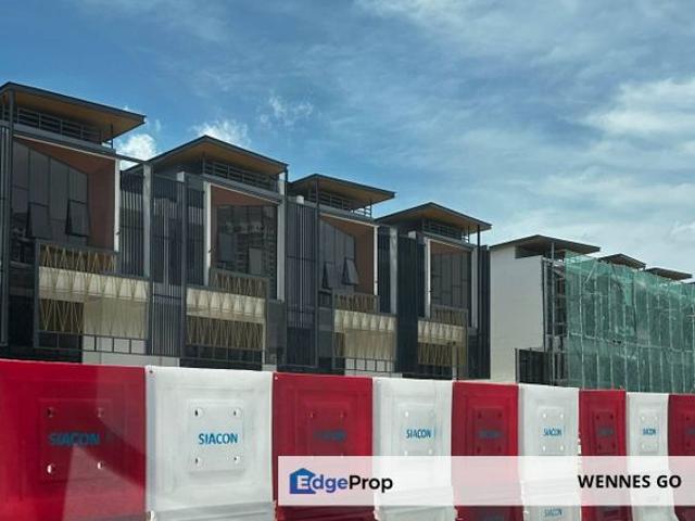 Shop for rent in Bukit Ledang, Johor