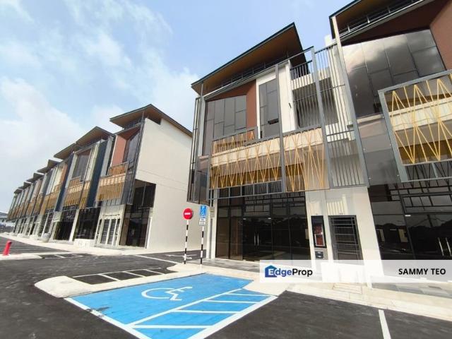 Shop for rent in Bukit Ledang, Johor