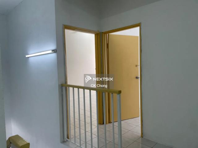 Shop for sale in Johor