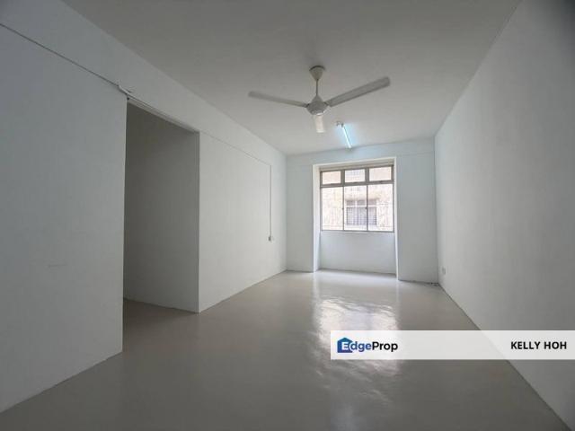 Flat for rent in Pulai, Bukit Ledang