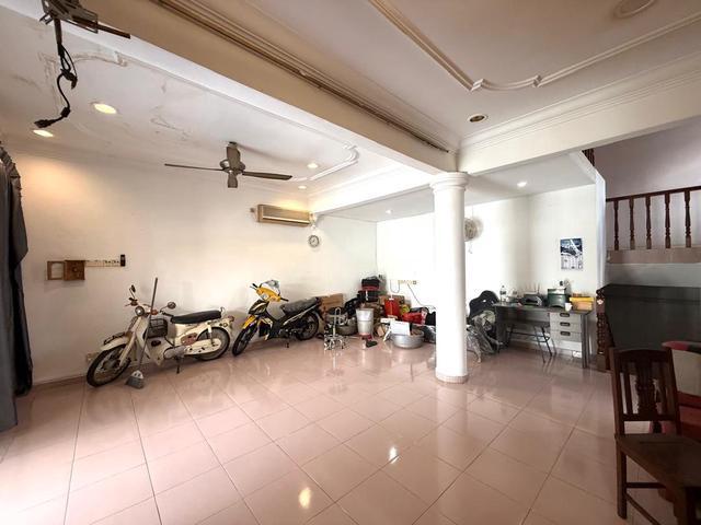 Terraced House for sale in Ulu Tiram, Johor