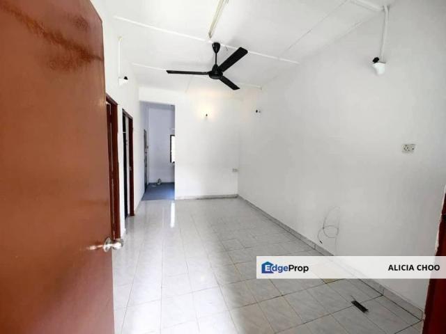 House for sale in Ulu Tiram, Johor