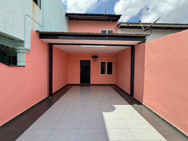 Terraced House for sale in Ulu Tiram, Johor