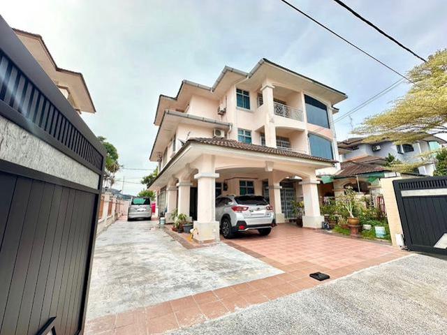 Residential House for sale in Ulu Tiram, Johor