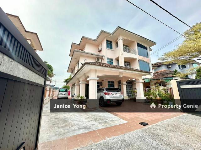 Residential House for sale in Ulu Tiram, Johor