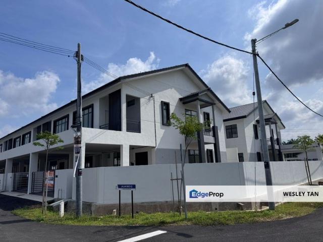 House for sale in Malaka