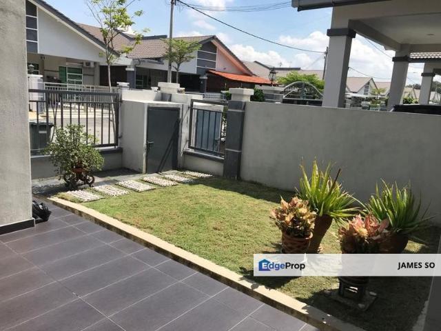 House for sale in Malaka