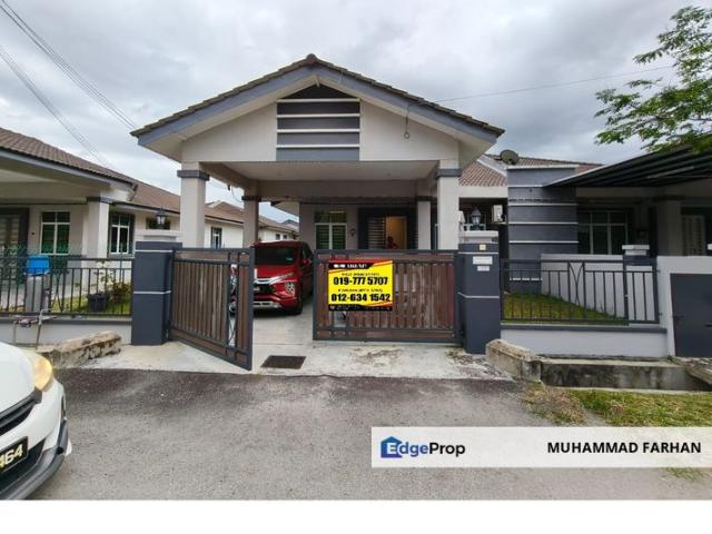 House for sale in Malaka
