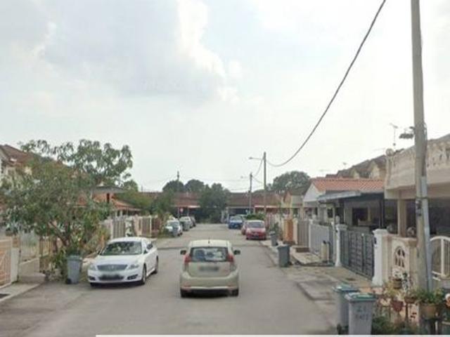 House for sale in Malaka
