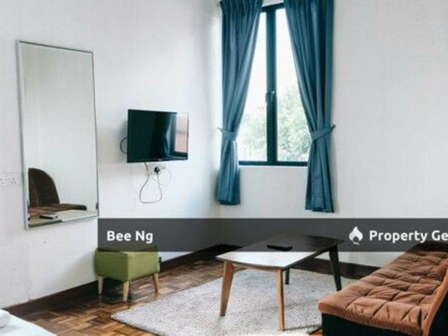 House for rent in Taman Bukit Kempas, Johor Bahru
