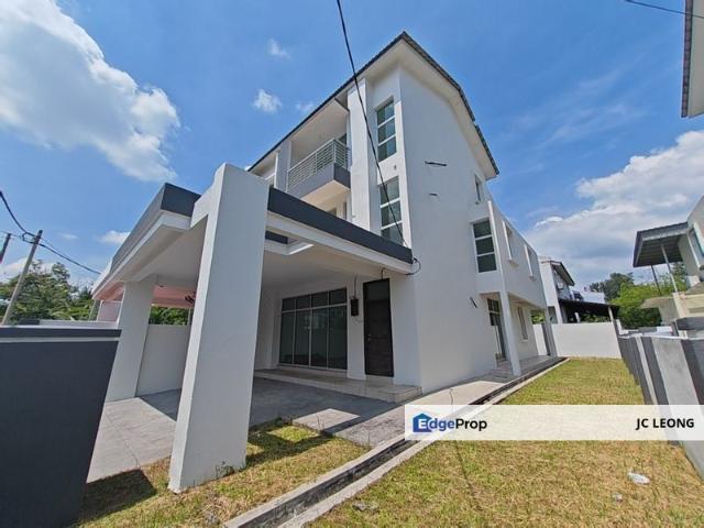 House for sale in Sendayan Village, Negeri Sembilan