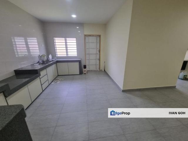 House for sale in Malaka