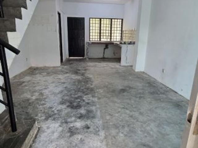 House for rent in Kampung Pengkalan Rinting, Johor Bahru