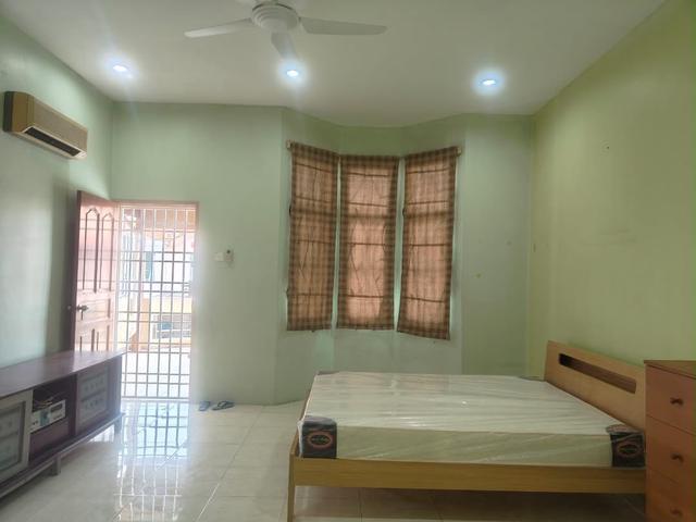 Terraced House for rent in Wellesley, Penang