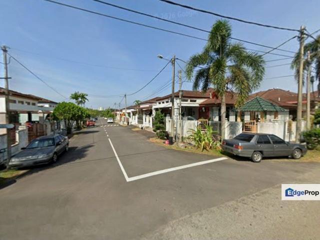 House for sale in Malaka