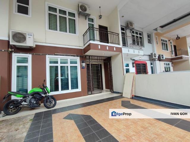 House for sale in Malaka