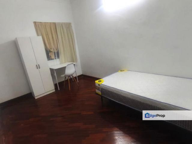 House for rent in Petaling, Alam Impian