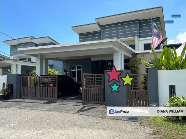 House for sale in Malaka