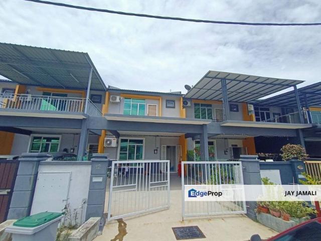 House for sale in Malaka