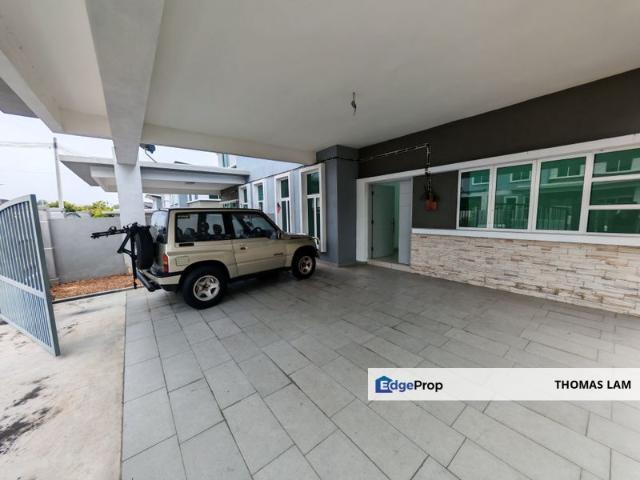 House for sale in Malaka