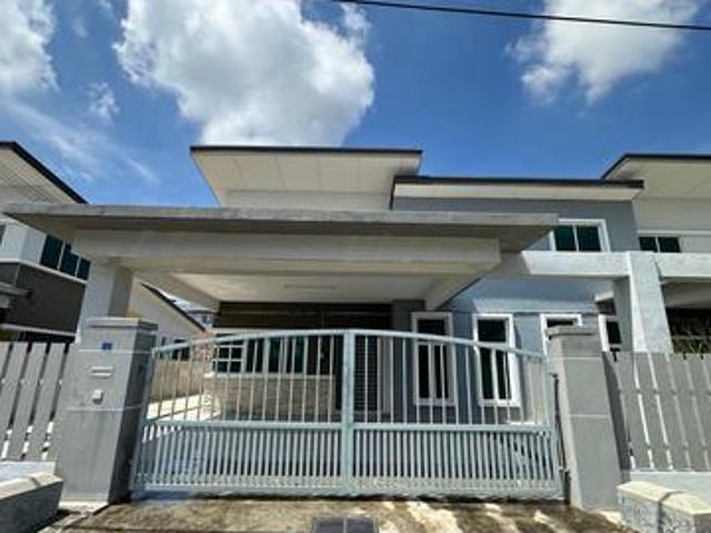 Residential House for sale in Malaka