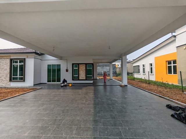 Bungalow for sale in Malaka