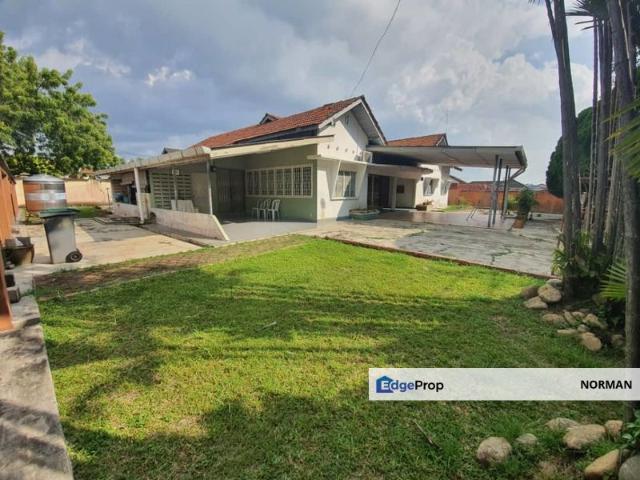 House for sale in Sendayan Village, Negeri Sembilan