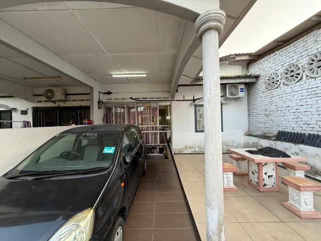 Terraced House for sale in Rembia, Malaka
