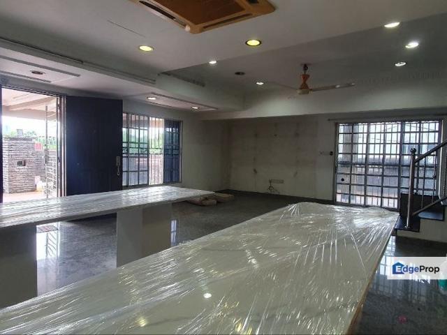 House for sale in Taman Bukit Serdang Seksyen 5, Majlis Bandaraya Subang Jaya
