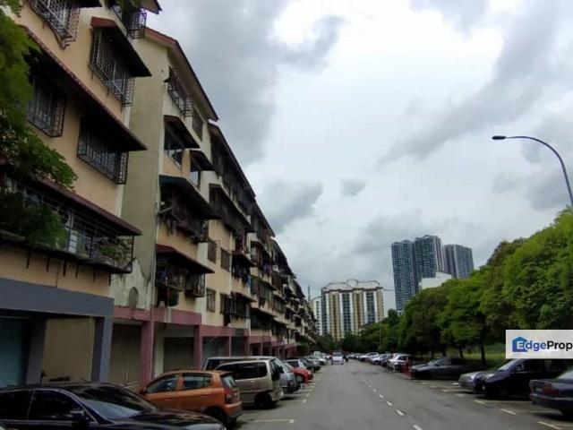 Flat for sale in Petaling, Subang Jaya