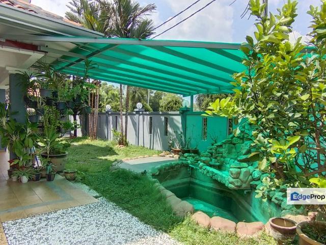 House for sale in Taman Bukit Serdang Seksyen 5, Majlis Bandaraya Subang Jaya