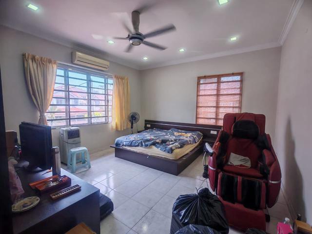 Residential House for rent in Seri Kembangan, Majlis Bandaraya Subang Jaya