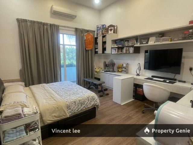 Residential House for sale in Taman Bukit Serdang Seksyen 2, Majlis Bandaraya Subang Jaya