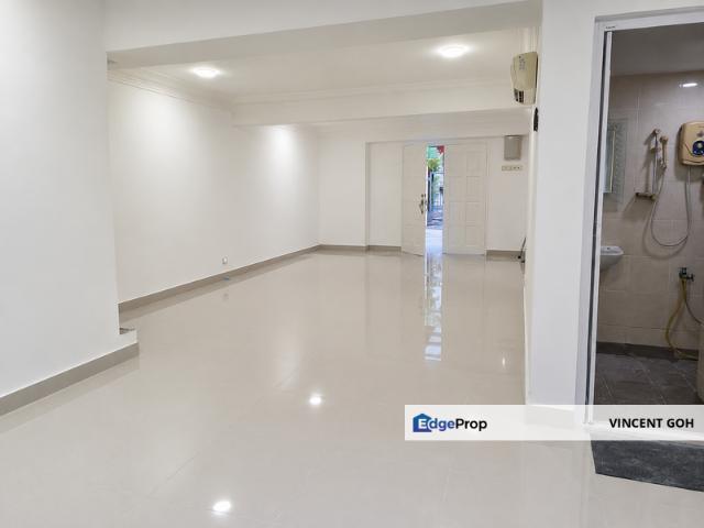 House for sale in Seri Kembangan, Majlis Bandaraya Subang Jaya