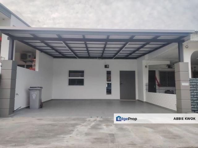 House for sale in Malaka
