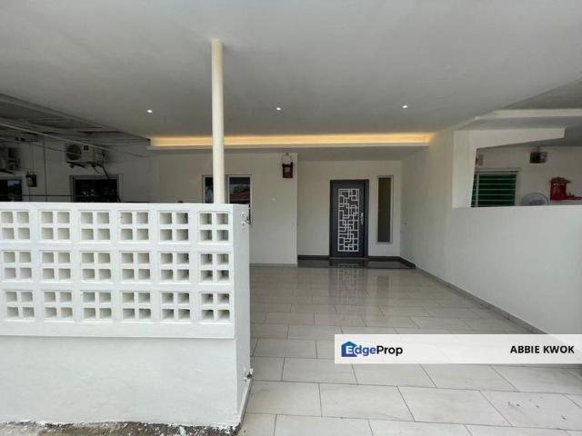House for sale in Malaka